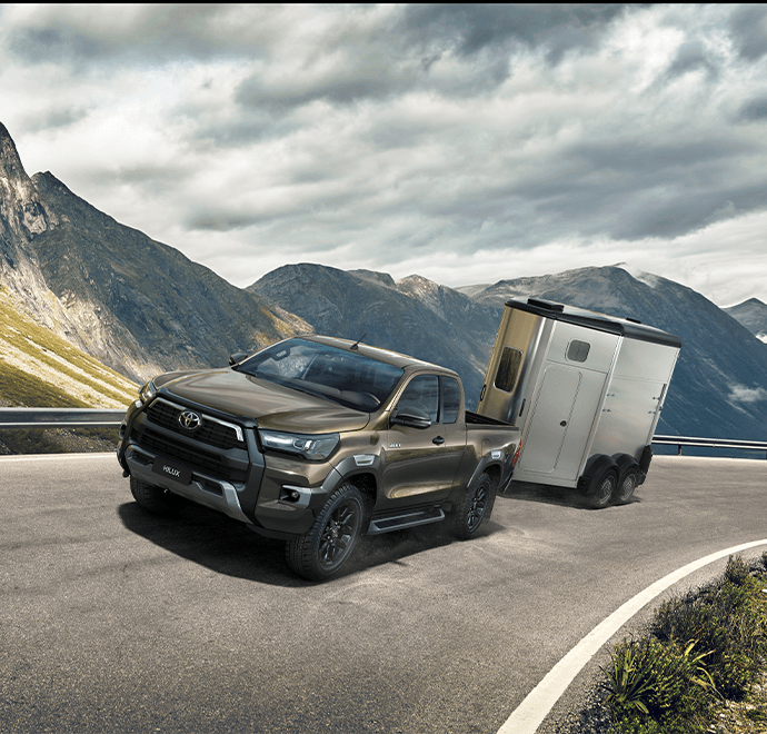 toyota-hilux-towing